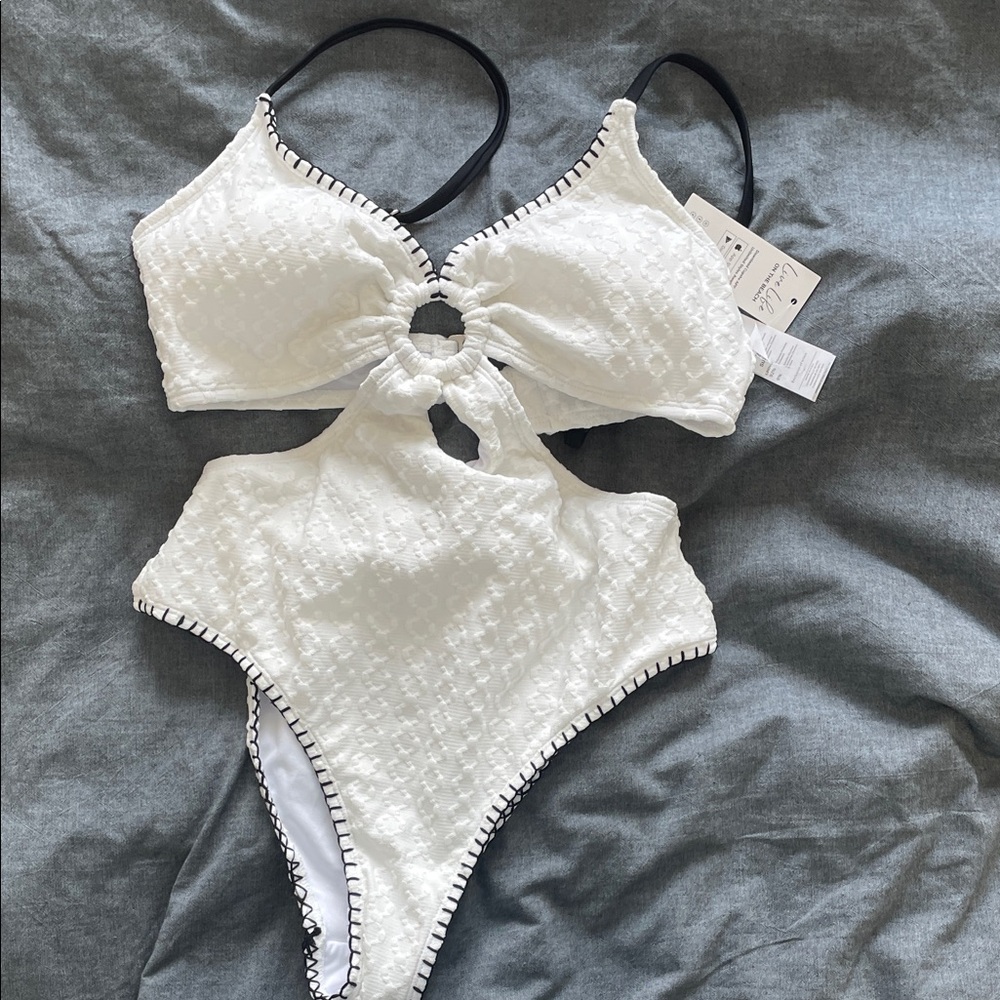 New white monokini / ONE PIECE